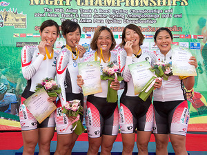 アジア選手権の女子エリートチームパーシュートで日本は3位 画像