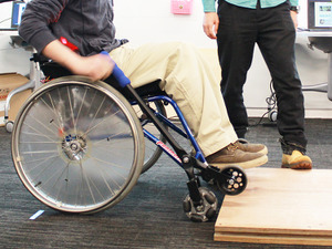 6輪車いすで段差や溝も安全に…芝浦工業大学と川口市の企業 画像
