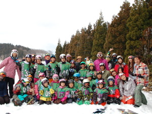 スノーボードの五輪を目指す子供たちのキャンプ開催。コーチはソルトレイク代表の橋本通代 画像