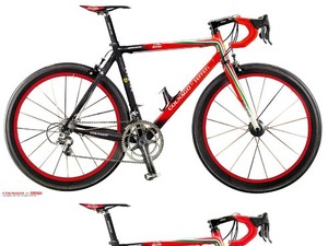 コルナゴがフェラーリ社60周年記念モデルを発売 画像