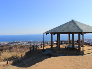 【小さな山旅】助川山のゴンドラがまとう不思議な感覚…助川山～高鈴山（2） 画像