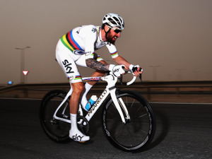 【パリ～ニース15】TT世界王者ウィギンス、チームカーは虹色ストライプのジャガー 画像