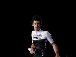 【自転車ロード】ツール・デ・フランドルで大会車両と接触したサージェント、左鎖骨を脱臼骨折 画像