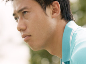 錦織圭が爽やかな笑顔でショット決める「エアー サロンパス」テレビCM 画像