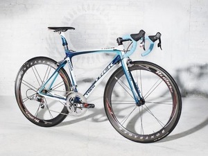 トレックがアスタナチームのバイクスポンサーに 画像