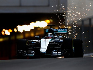 【F1 モナコGP】伝統の市街地レースが開幕…初日トップはハミルトン、ホンダのアロンソも好位置 画像