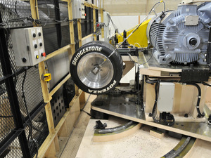 F1を支えるブリヂストンのタイヤ技術「アルティメット アイ」に迫る 画像