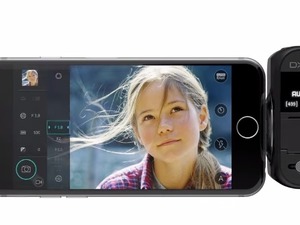 iPhoneに直挿しして高品質撮影するカメラユニット「DxO ONE」 画像