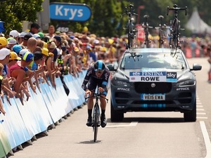 【ツール・ド・フランス15】ジャガー初のSUV「F-PACE」プロトタイプが走行 画像