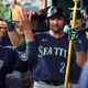 【MLB】マリナーズの正捕手ローリーが「魚雷バット」でアーチ連発　ジャッジに2本差の両リーグトップ11号ソロ、12号満塁弾 画像