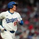 【MLB】大谷翔平、ポール際の特大ファールにヘルメット叩いて苦笑い　公式も“AS幻の本塁打”に笑顔「アーチを逃して悔しがった」 画像