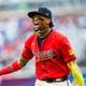 【MLB】「冗談だろ」アクーニャJr.の“大遠投補殺”に実況驚愕、右翼最深部から三塁へダイレクト返球　今季はメジャー最速169キロの強肩 画像
