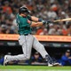 【MLB】本塁打王ローリー、殿堂入りレジェンドを超える“捕手史上2位”の46号アーチ　「OPS.696→1.028」急成長の右打席で記録更新 画像