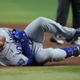 【MLB】相手一塁手と“正面衝突”のマンシーは「呼吸困難の症状、脳震とうの検査も実施」　ドジャース球団公式が発表 画像