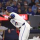 【MLB】「紛れもなく彼のチームだ」岡本和真、劣勢の最終回に3試合ぶり18号2ラン　月間打率.316、OPS.989でオールスター最終投票へ 画像