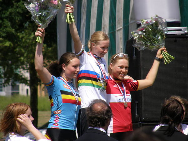 　オランダのナイメーヘンで開催されている2008世界大学選手権自転車競技大会は大会3日目となる5月24日、男女のMTBマラソンが開催され、鈴木禄徳（学習院大学3年）が21位になった。