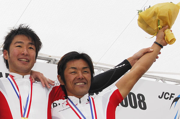 　第29回オリンピック競技大会（2008／北京）の自転車競技ロードレース、マウンテンバイク日本代表選手が13日、日本自転車競技連盟から発表された。男子ロードは宮澤崇史（30＝梅丹本舗・GDR）と別府史之（25＝スキル・シマノ）で、ともに初出場。女子ロードは3大会連続