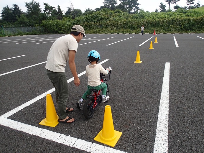 自転車競技の人材育成に一石…西武園ゆうえんち、補助輪はずし大作戦