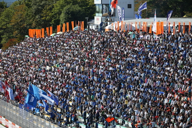 決勝日観衆は2万8500人。