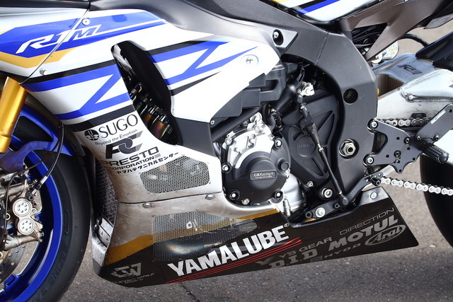 スポーツランドSUGOで公開された「team R1 & YAMALUBE」YZF-R1M