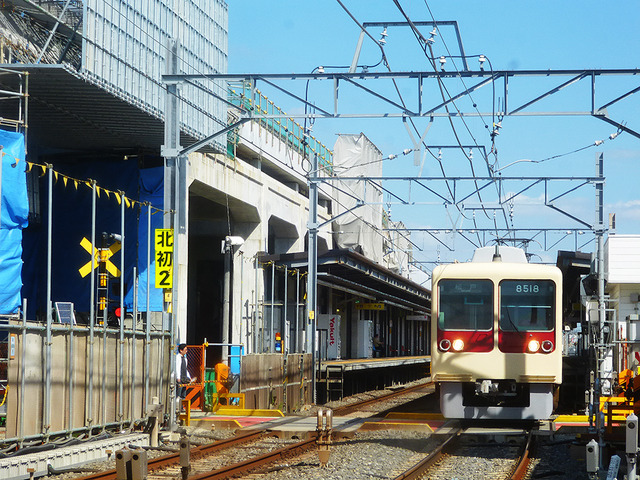 旧日本陸軍鉄道連隊演習線をルーツとする新京成線。連続立体交差事業がすすむ北初富駅周辺