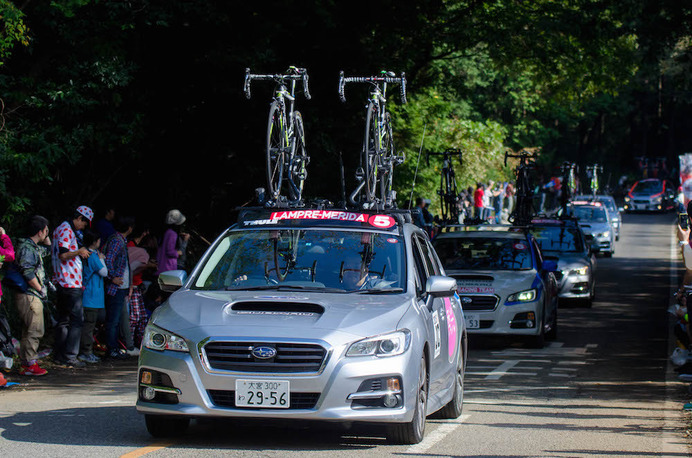 ジャパンカップサイクルロードレースではスバル車が大会関係車両として活躍（2015年10月18日）