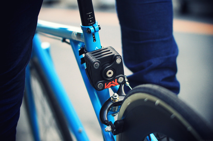 小さく折りたためる自転車用ロック「フォールディングブレードロック」