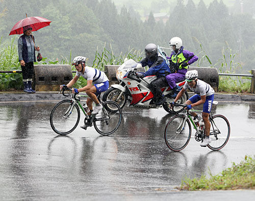 　第43回全国都道府県対抗自転車競技大会は8月24日、新潟県南魚沼市で男子ロードレースが行われ、涌本正樹（大阪）が優勝した。