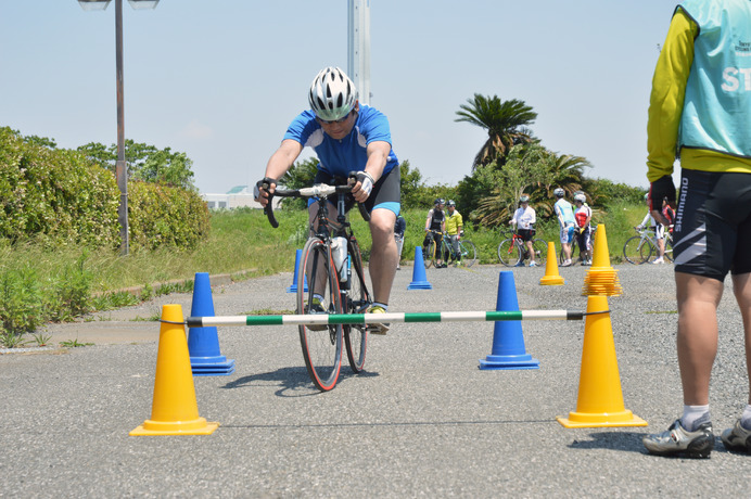 「オトナの自転車学校」は参加者が自らの進歩に驚く3時間の教室