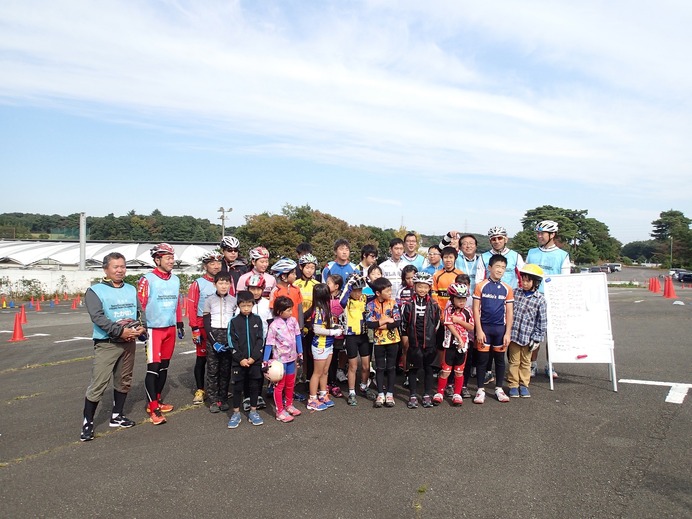 自転車スクール＆模擬レースでテクニックを身につける…TCFケルメスTOKYO in 西武園ゆうえんち