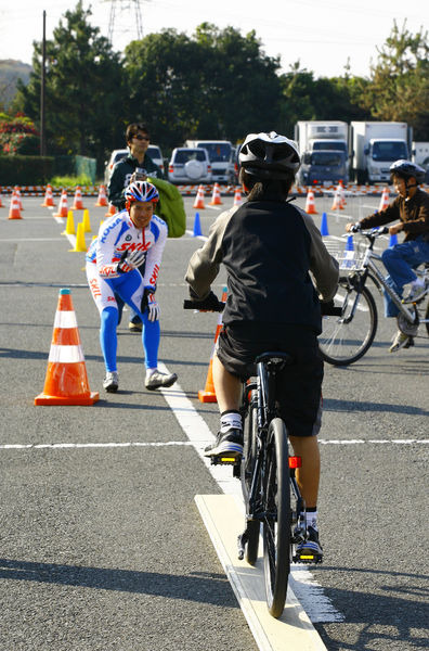 　ベルギー、フランドル地方の連盟のメソッドを基にした子供向け自転車教室「ウィーラースクール」が全国で開催される。ロード、競輪の選手などを発起人として全国各地での開催が決まったもので、プロの選手たちが自転車のイロハを教えてくれる貴重な機会となる。グリー