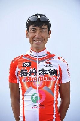 　梅丹本舗・GDRのプロロード選手、福島康司（35）が08シーズンで現役を退くことが所属チームから発表された。今後は違った立場でチームに携わり、チームのレベルアップに貢献していくという。