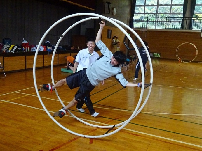 【やってみた】ラートに挑戦…輪の中に入って非日常を体験