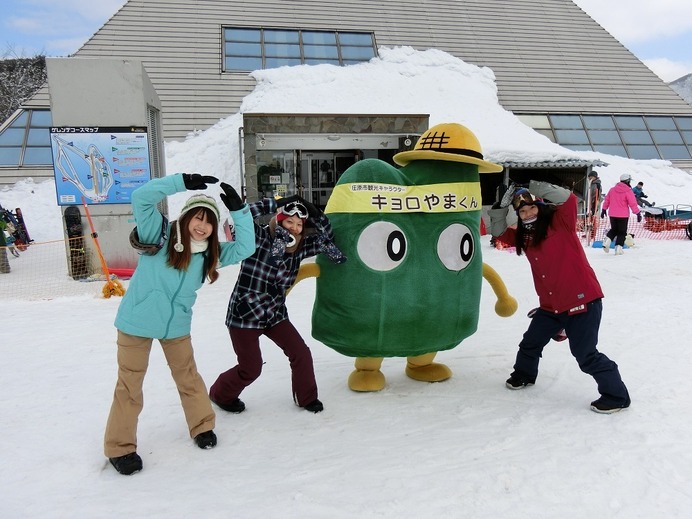 広島・猫山スキー場でコスプレコンテスト