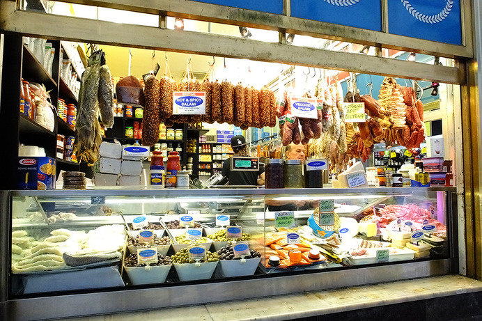 クイーンビクトリアマーケット（Queen Victoria Market）でメルボルンの“食材散歩”