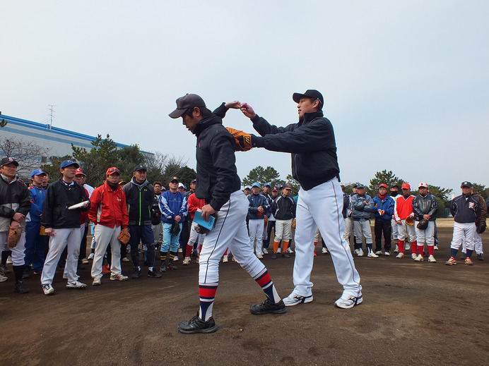 プロ野球OBが教える三井ゴールデン・グラブ野球教室…指導者向けに神戸で開催