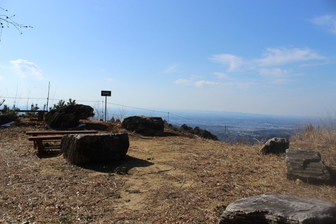 見晴台。ここからの眺めもいい。風神山～真弓山は見晴らしの良いスポットが多い