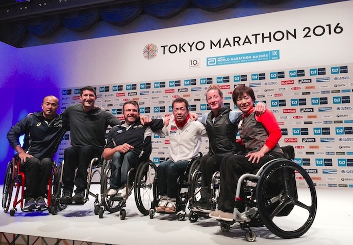 東京マラソン2016プレスカンファレンス、車いすマラソンの招待選手たち（2016年2月26日）