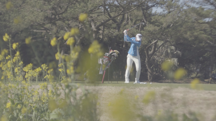 プロゴルファー渡邉彩香に密着…合宿動画をデサントゴルフが公開