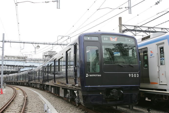 相鉄線のリニューアル車両＆新制服記者発表会（2016年3月10日）