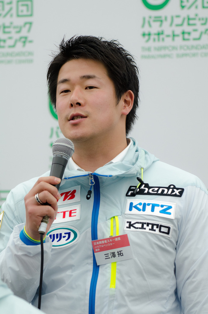 パラ・アルペンスキー日本代表の三澤拓（2016年5月10日、日本障害者スキー連盟活動報告会）