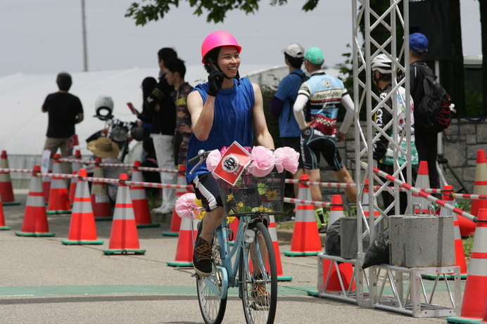 町おこしイベントで大成功の温泉ライダー…もともとの発案は？