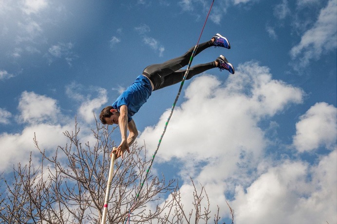 棒高跳び選手ルノー・ラビレニ、誰よりも高く飛べる理由