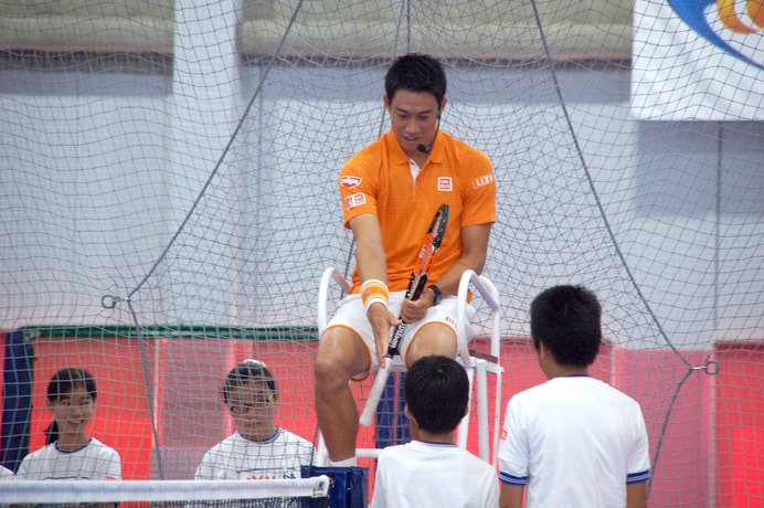 錦織圭、ハイタッチした小学生の「もう手を洗わない」発言に苦笑い「洗ってください」