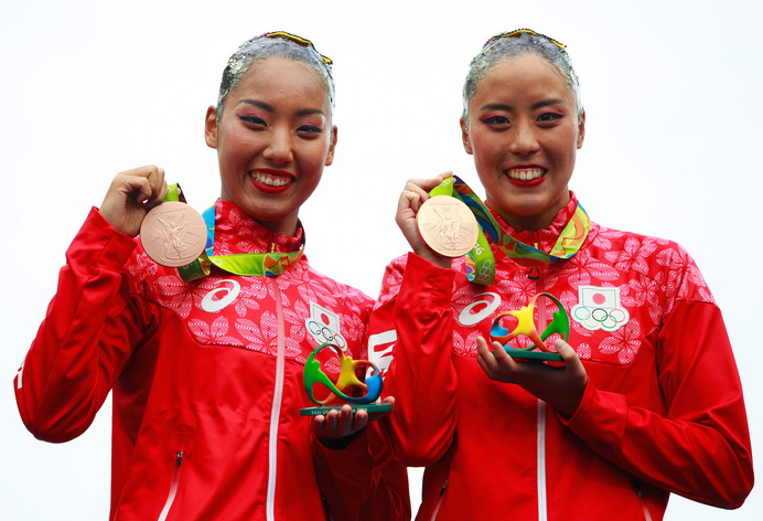 リオデジャネイロ五輪・シンクロナイズドスイミングで乾友紀子、三井梨紗子ペアが銅メダルを獲得（2016年8月16日）