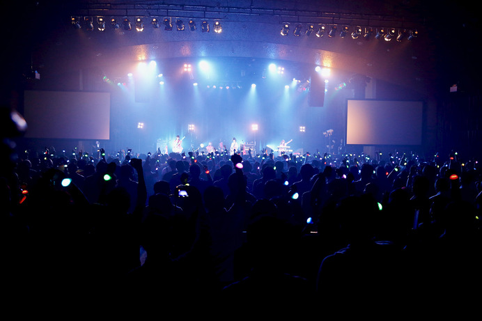 4人組ガールズバンド「Silent Siren」ワールドツアーが大盛況