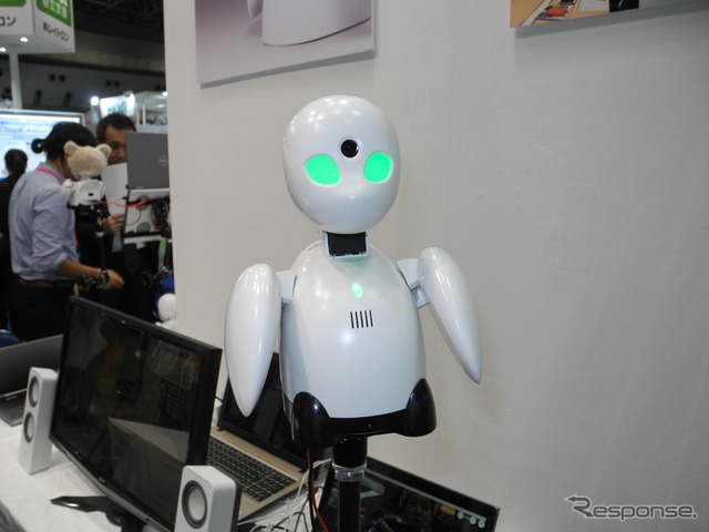 オリィ研究所が開発した分身ロボット「OriHime」