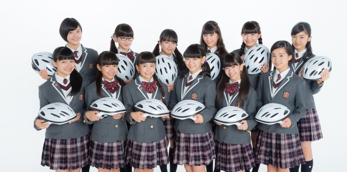 東京都、さくら学院を自転車用ヘルメット着用啓発活動に起用