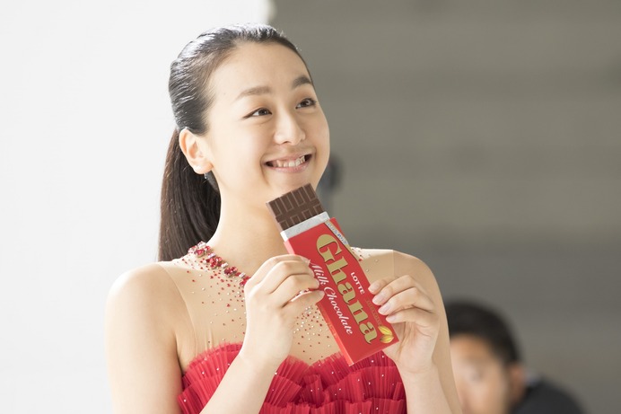 浅田真央と羽生結弦、滑らかな演技で美味しさを表現…ガーナミルクチョコレートCM