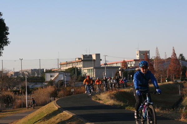 　12月6日に千葉県我孫子市の手賀沼親水広場をきょてんとして行われる「千葉ツインリンクエコサイクリング2009」の参加者を募集している。サイクリングコースは最短で34km、最長は130kmで、4コースが設定されている。